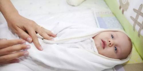 寶寶腸絞痛，別不當(dāng)回事，這樣做能有效緩解！